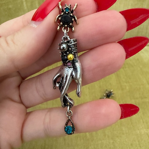 Elegant Silver and Gold Handcrafted Earrings - Picture 3 of 6